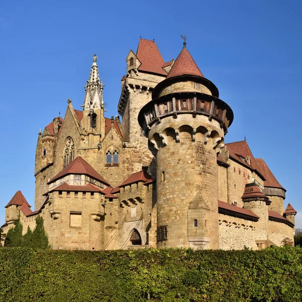 Schöne Mittelalterliche Burg Kreuzenstein Leobendorf Dorf Der Nähe Von Wien — Stockfoto