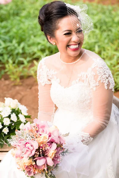 Indonesische Braut Auf Ihrer Hochzeit — Stockfoto