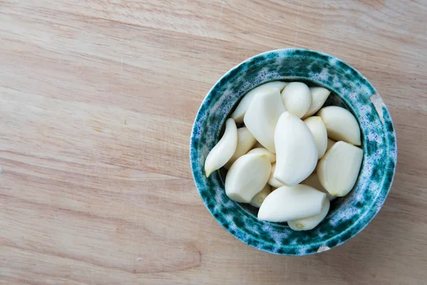 Peeled Garlic Coves Bowl — Stock Photo, Image