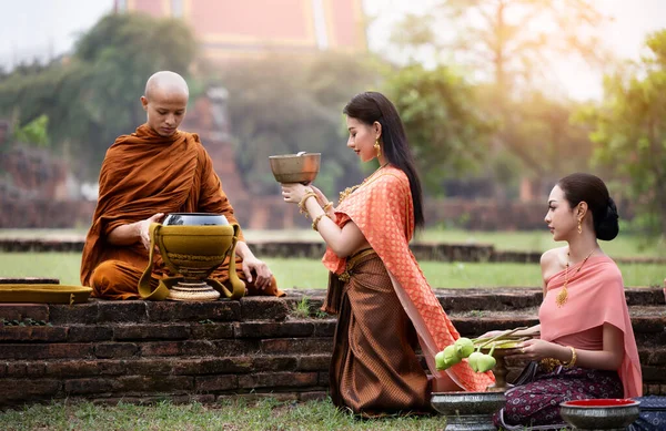 Boeddhistische Monniken Wat Mahathat Tempel Sukhothai — Stockfoto