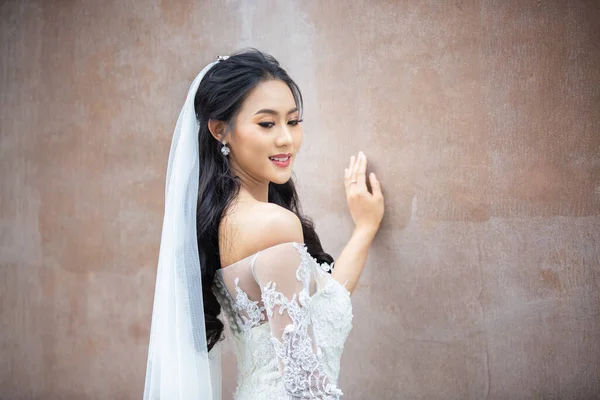 Portrait Young Asian Woman Wedding Dress — Stok Foto
