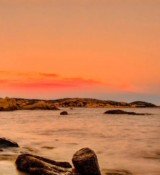 Malownicze Ujęcie Pięknego Zachodu Słońca Nad Morzem — Zdjęcie stockowe