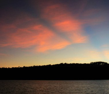 Arka plan için güzel dramatik gün batımı manzarası