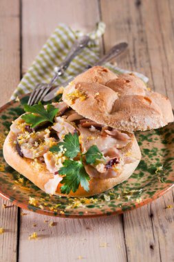 Ahtapotlu sandviç, yakın çekim manzaralı.