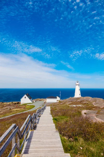 Mavi Gökyüzü Üzerinde Pelerin Mızrağı Deniz Feneri — Stok fotoğraf