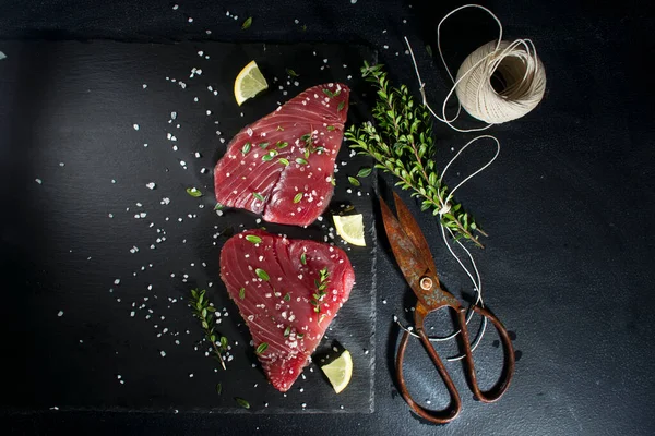Fresh Tuna Slice Board — Stock Photo, Image