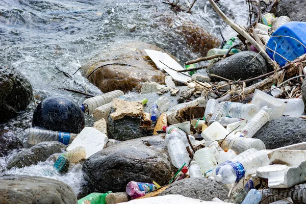 Plastic Pollution Being Thrown Waters Damaging Environment Killing Marine Life — Stock Photo, Image
