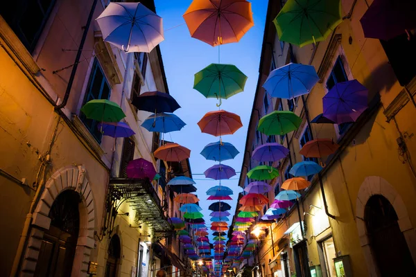 Paraplu Van Verschillende Kleuren Achtergrond Weergave — Stockfoto