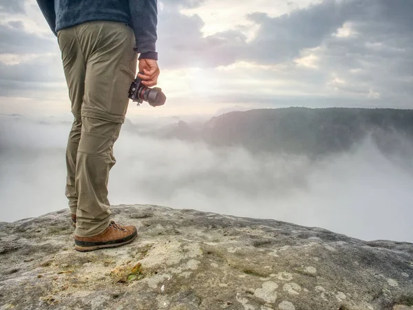 Landscape Photograper Camera Ready Hand Man Climbed — Stockfoto