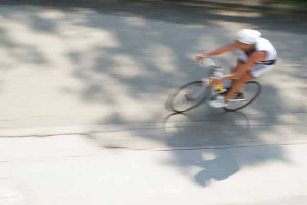 Blurred View Person Racing Bicycle — Stock Photo, Image