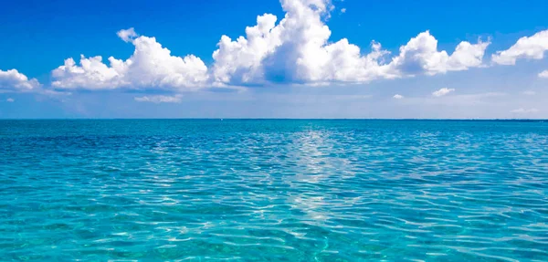 Hermosa Playa Bahamas Cielo Azul — Foto de Stock