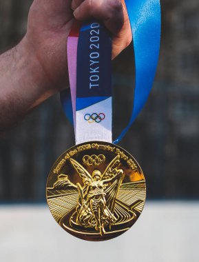 25 Nisan 2021 - Tokyo, Japonya: Tokyo 'da düzenlenen XXXII Yaz Olimpiyatları Altın Madalyası.
