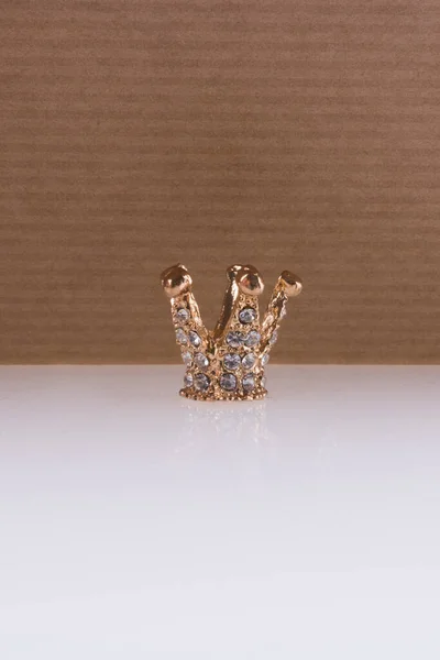 Corona Decoración Dorada Con Gemas — Foto de Stock