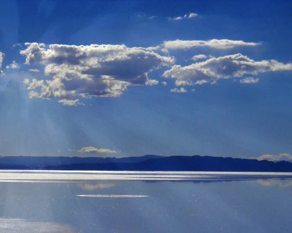 Landschaft Von Meeresküste Und Blauem Himmel — Stockfoto