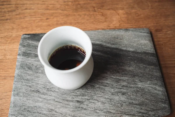 Barista Tropfender Kaffee Und Slow Coffee Bar Stil — Stockfoto