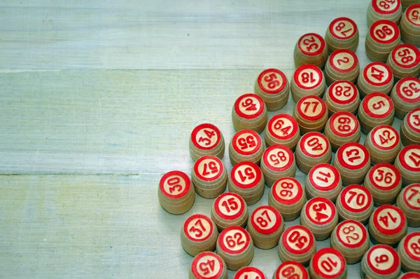 Dřevěné Sudy Karty Žetony Pro Hru Loterii — Stock fotografie