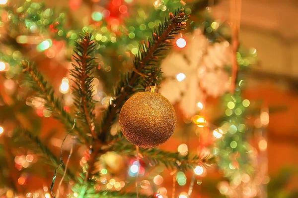 Versierde Traditionele Kerstboomtakken — Stockfoto