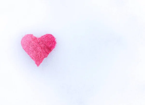 Beyaz Arkaplanda Pembe Kalp — Stok fotoğraf