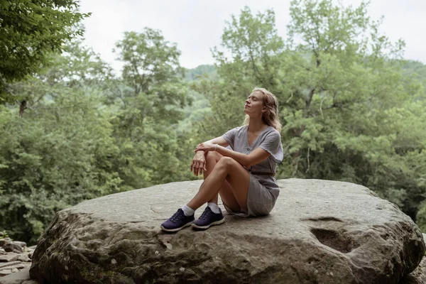 Young Woman Summer Dress Sitting Big Rock Forest Having Rest — ストック写真