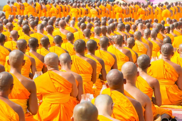 Les Moines Bouddhistes Prient Bouddha Bougies Chiang Rai — Photo