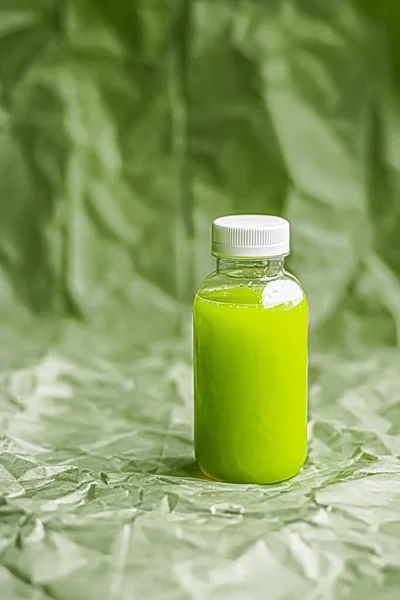 Sumo Verde Fresco Garrafa Embalagem Plástico Reciclável Ecológica Bebida Saudável — Fotografia de Stock