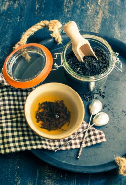 Bir fincan siyah çay.