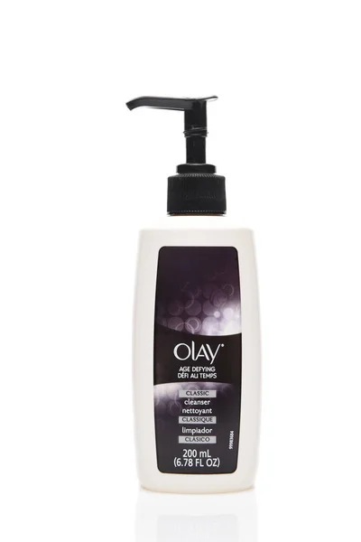 Irvine California August 2019 Bottle Olay Age Defying Cleanser — Stock Photo, Image