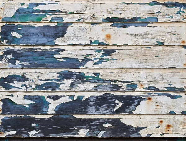重風化した木材の水平スラット — ストック写真