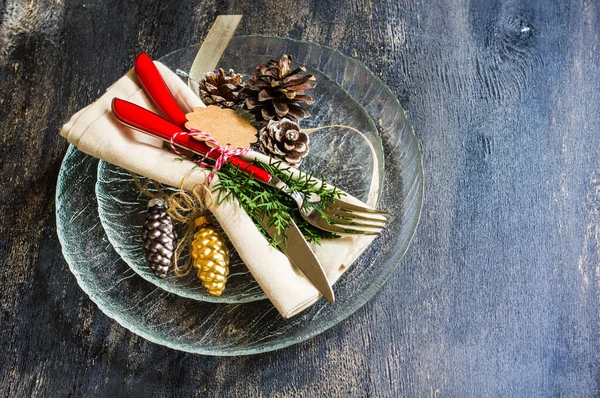 Nahaufnahme Der Weihnachtlichen Tischdekoration — Stockfoto
