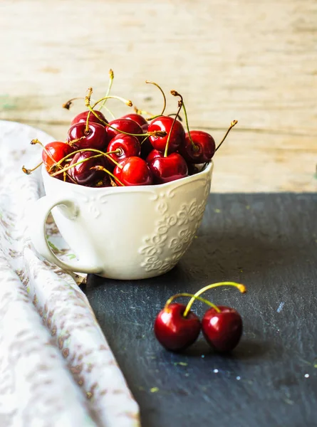 Photo Red Cherries Healthy Food Vegetarian Red Food — Stock Photo, Image
