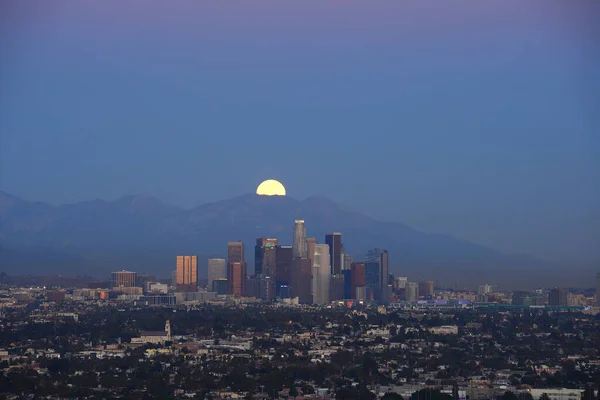 Moonrise Los Angeles — Fotografia de Stock