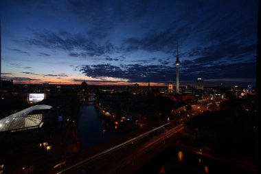 Berlin Şafakta Şehir Manzarası