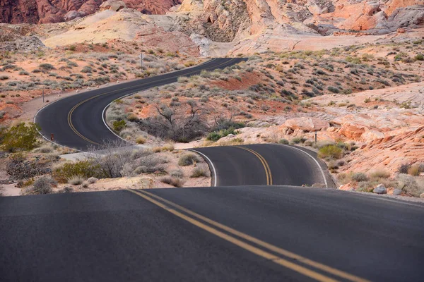 Strada Curva Nel Deserto — Foto Stock