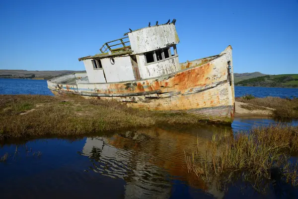 Terk Edilmiş Gemi Arkaplan Görüntüsü — Stok fotoğraf