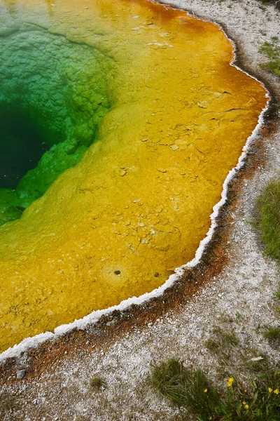 Yellowstone Hot Springs Krajobraz — Zdjęcie stockowe