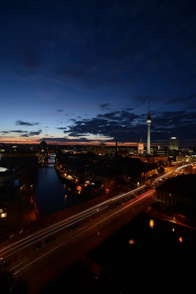 Berlin Cityscape Світанку — стокове фото