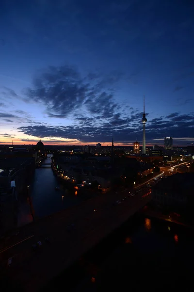 Berlin Şafakta Şehir Manzarası — Stok fotoğraf