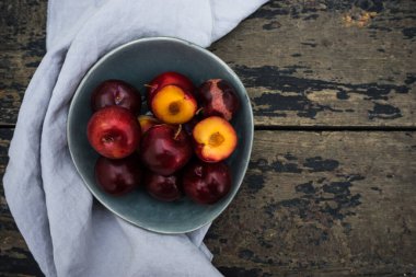 Arka plan için taze organik eriklerin yakın plan çekimi.