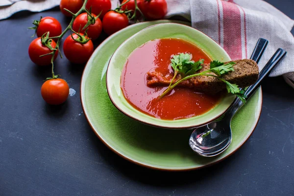 Close Shot Fresh Organic Tomato Soup Tabletop Background — 스톡 사진