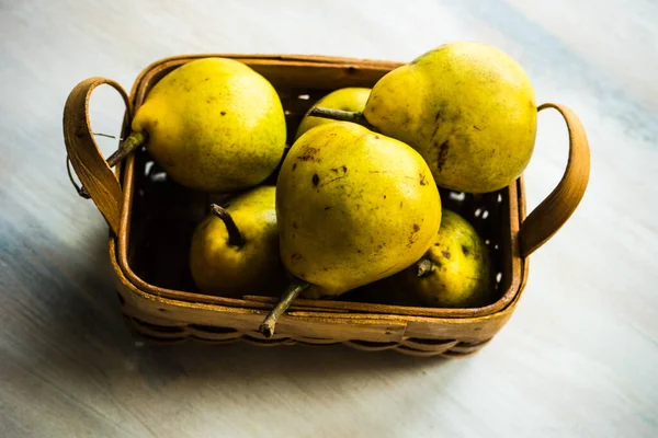 Close Shot Fresh Organic Pears Tabletop Background — Stock Photo, Image
