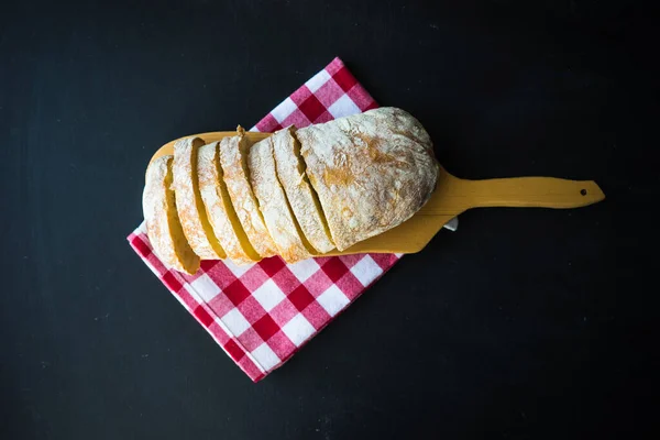 焼きたてのチャバタのパン — ストック写真