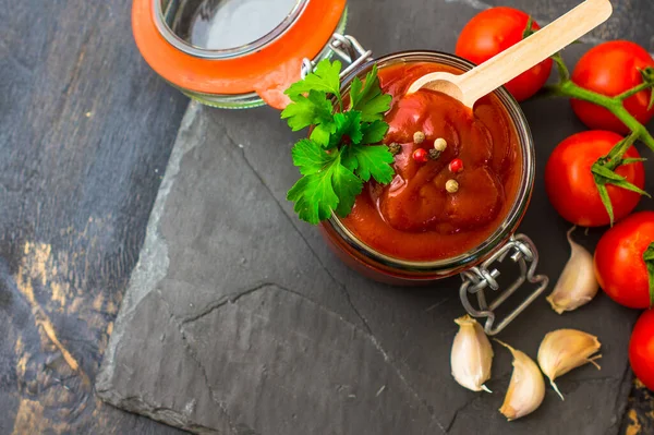 Tomato Ketchup Sauce Bowl — Stock Photo, Image