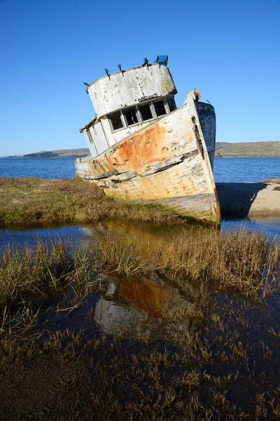 Velho Barco Madeira Lago — Fotografia de Stock
