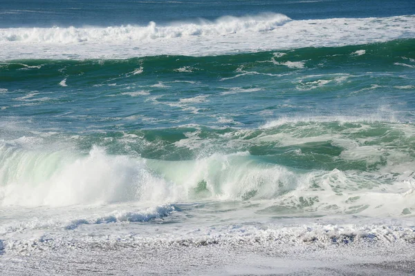 Сильные Волны Морская Сторона — стоковое фото