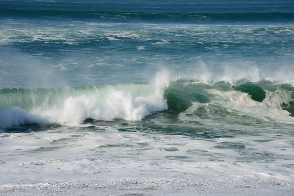 強い波海側 — ストック写真