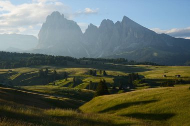 Alpe di Siusi dağ manzarası 