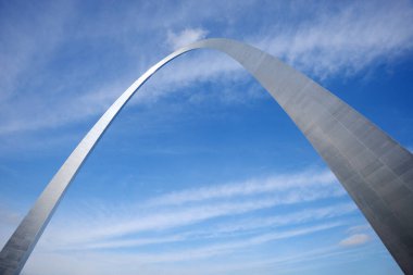 Güzel geçit kemerinin manzaralı çekimi, St. Louis, Missouri, ABD