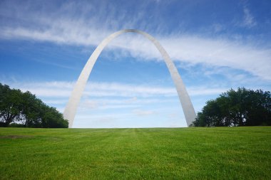 Güzel geçit kemerinin manzaralı çekimi, St. Louis, Missouri, ABD