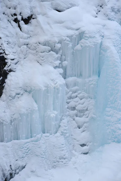 冰柱冰晶 — 图库照片