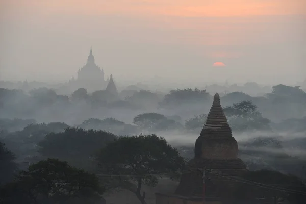 Sabahın Erken Saatlerinde Bagan Manzarası — Stok fotoğraf